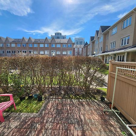 Апартаменты Scarborough Townhouse Торонто Экстерьер фото